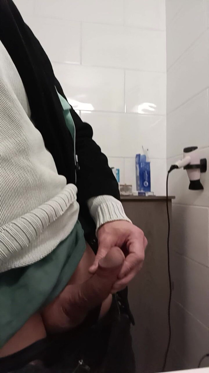 Titi19: Перед отъездом на работу...