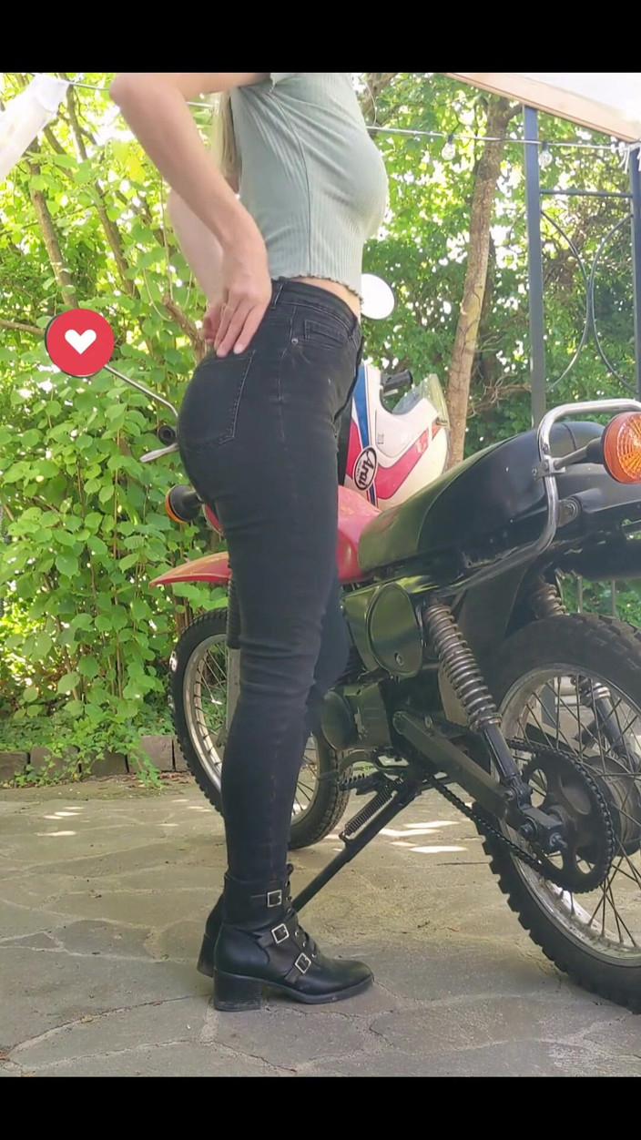 Lilux69: Pauză rapidă de pișat