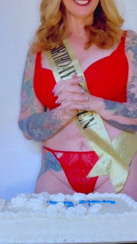 My 53rd Birthday Cake Sitting and Masturbation with Squirting!