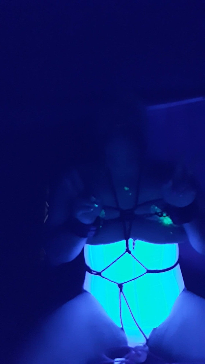 Roxxie rae page: Black Light Self Bondage
