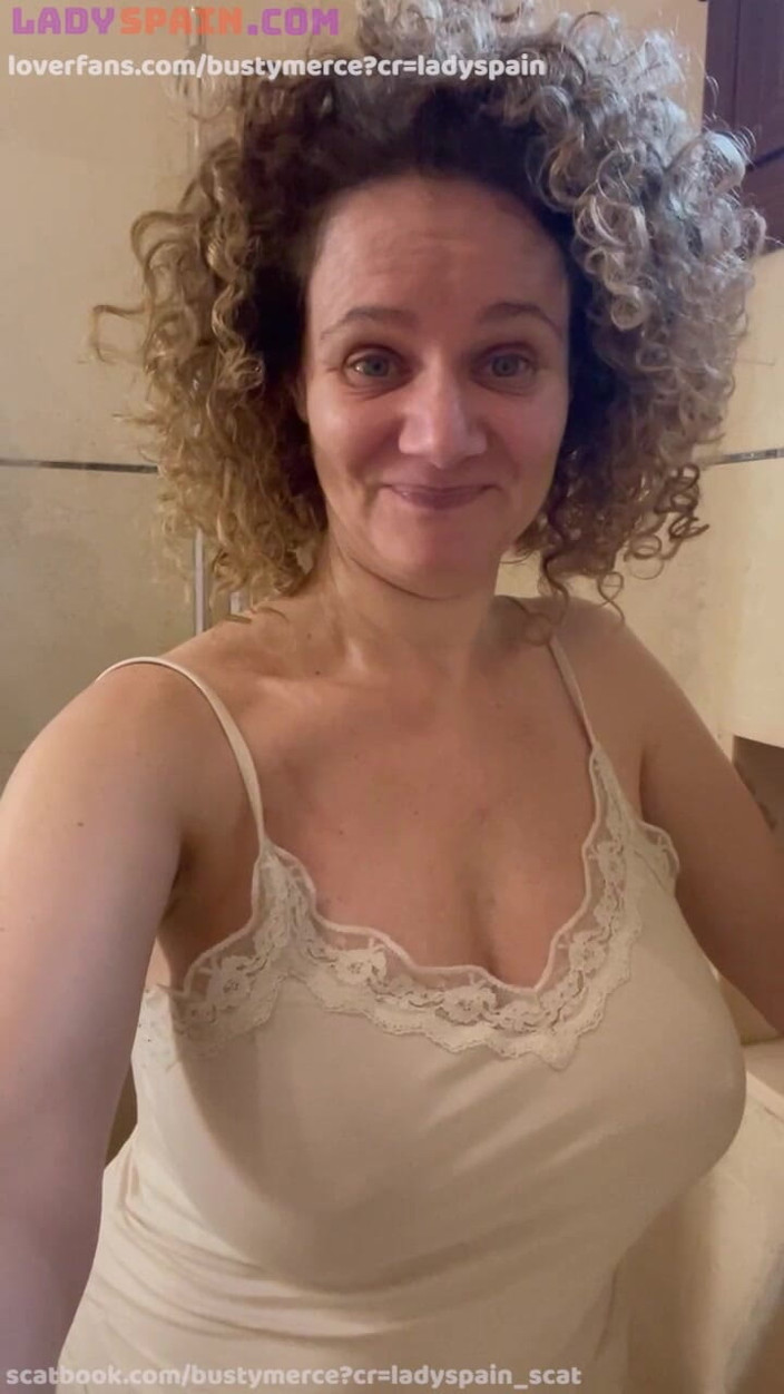 Lady Spain: Go with Merce to Take a Shower