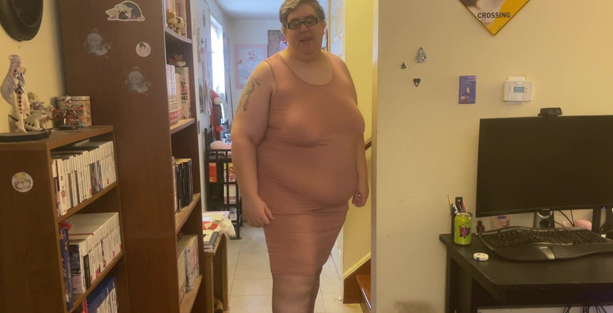 Moobdood: Eu în sfârșit îmi arăt rochia de maternitate, o prietenă foarte bună...