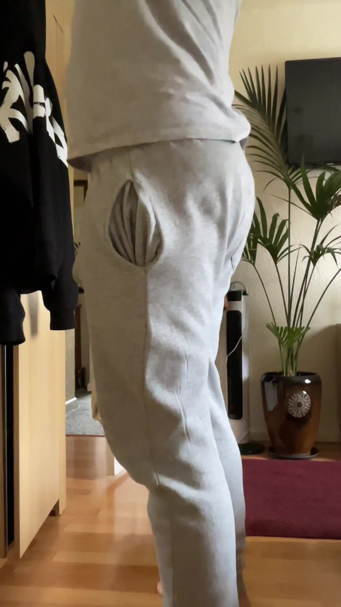 Buggiesmugglr: 我会想念我的 fav trackies 底部， 但角赢了