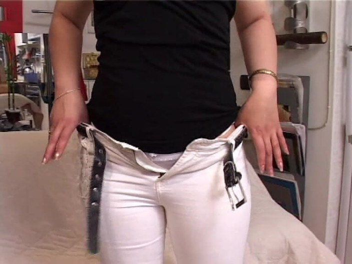 My Dirty Family: 彼女は自分の体の中にチンポを必要としています