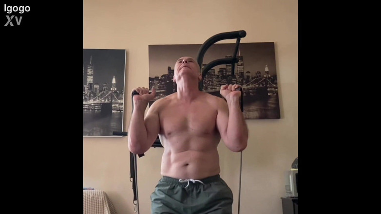 Alex Art: Film de sală de sport