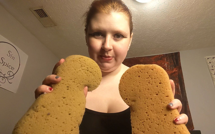 Sin Spice by Sophia Sinclair and Jasper Spice: シッターは彼女のスポンジであなたのチンポをこすります