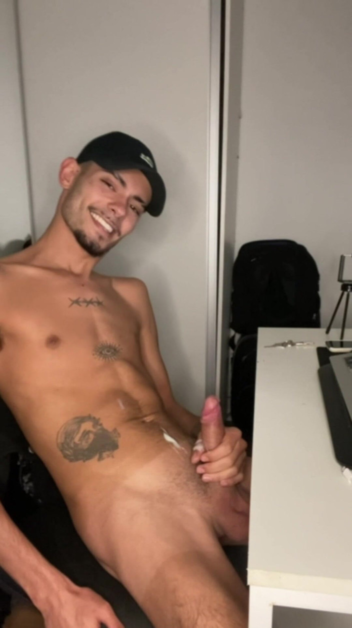 Heitor Bauman OFC: Brand New Masturbating Watching