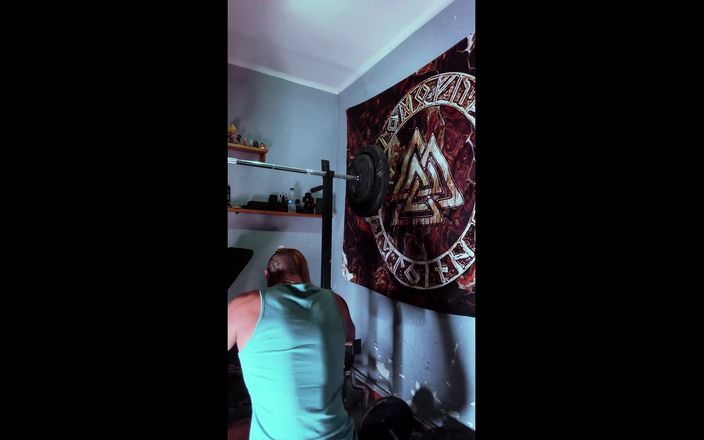 JackSpanish: Sexy španělský chlapec nahý trénink squat s chill ambient