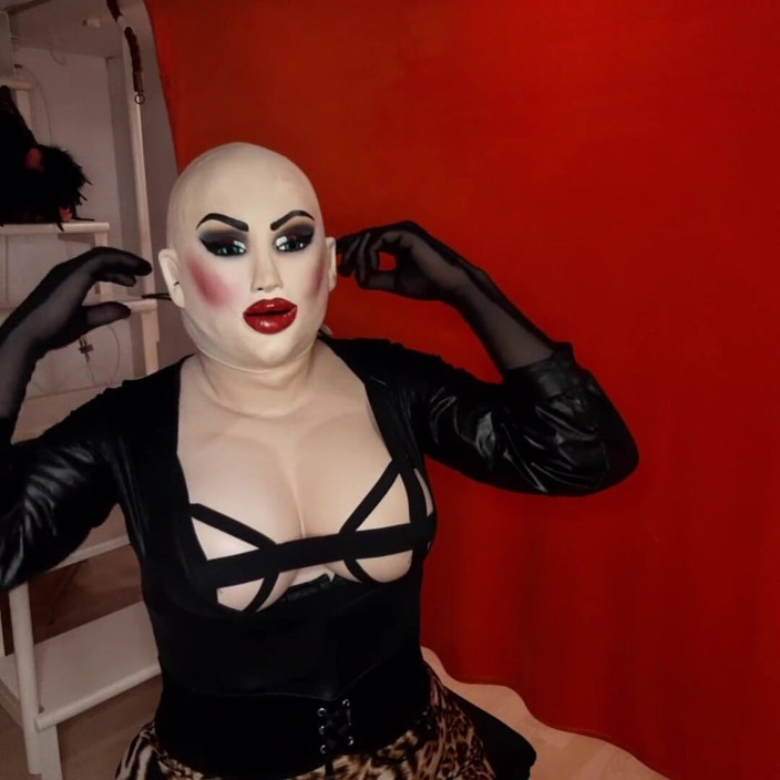 Erica Doll: Mask layers