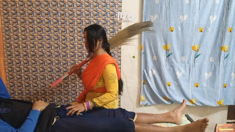 Topxxxcouple: Cel mai bun futai cu servitoare sexy din toate timpuri 1