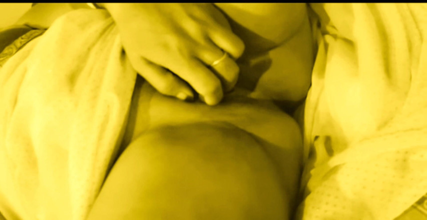 Teensex: Бангладеська дезі грудаста сільська бхабі трахає молодшого зведеного брата свого чоловіка