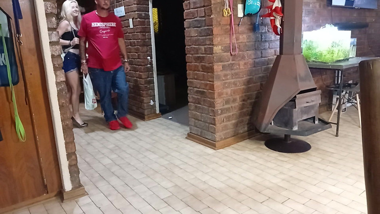 18blondteen: Nachytal jsem mého manžela, jak podvádí s levnou prostitutkou