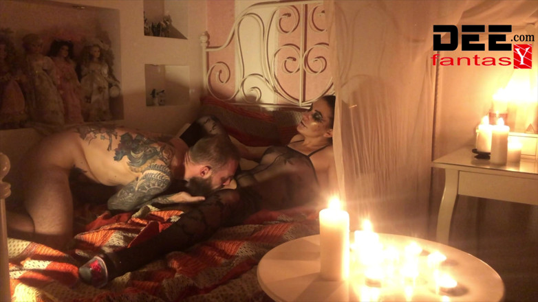 Dee Fantasy: Crazy friend fucking on Halloween night