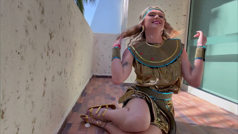 Kink in Time: Juliana Egyptische femdom