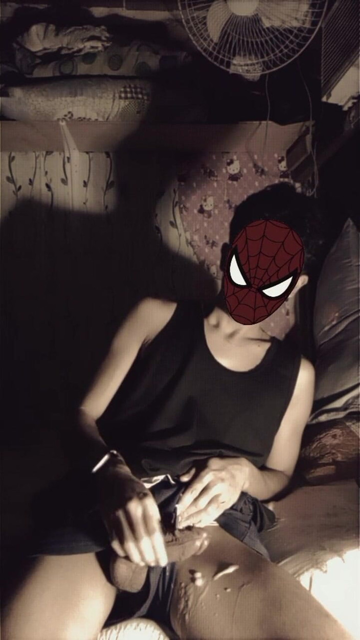 SunflowerBaby: Masturbujte, zatímco sám v místnosti