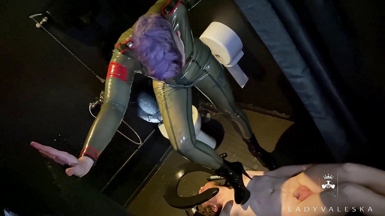 Lady Valeska: Beffe di un caldo nettare dorato