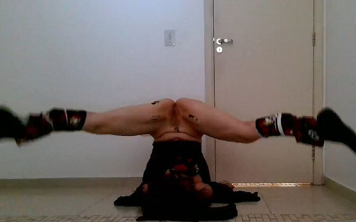 Brazilian_Miss: Korku dolu şehvetli gotik kız olmanın garip yolu