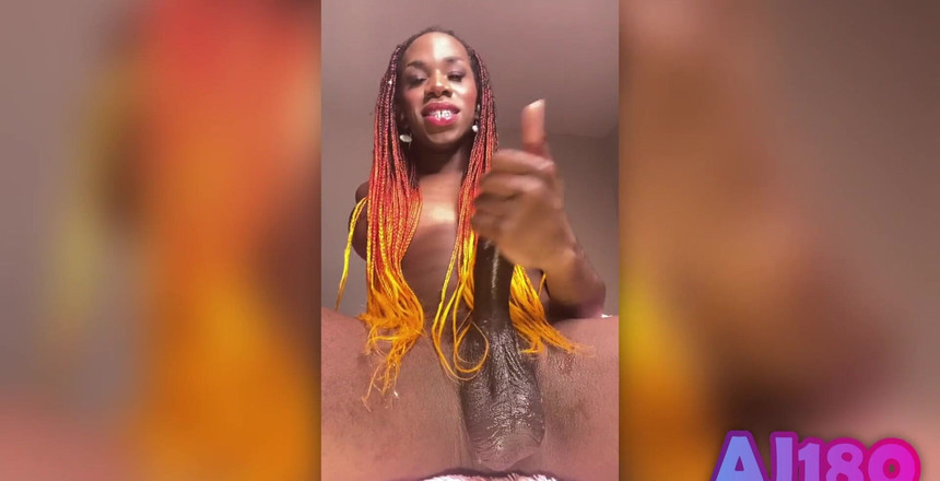 AJ180: 아름다운 흑인 Cleopatra 바위와 다리는 입술을 빨아 자지 광택 자지를 열어 내 달콤한 Musky 향기가 너무 섹시하다