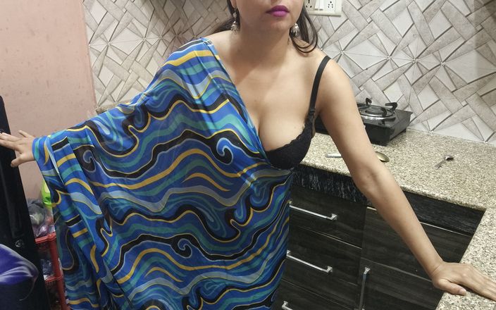 Saara Bhabhi: Indian Desi Bhabhi Fucked Hard by Her Brother-in-law in Kitchen