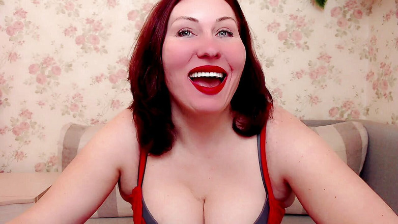 HotMissTessy: Fac masaj și răsfăț o fată