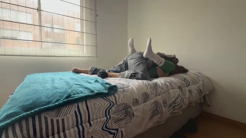 scarlettandc: Wat fijn om je vulva over de legging te voelen...