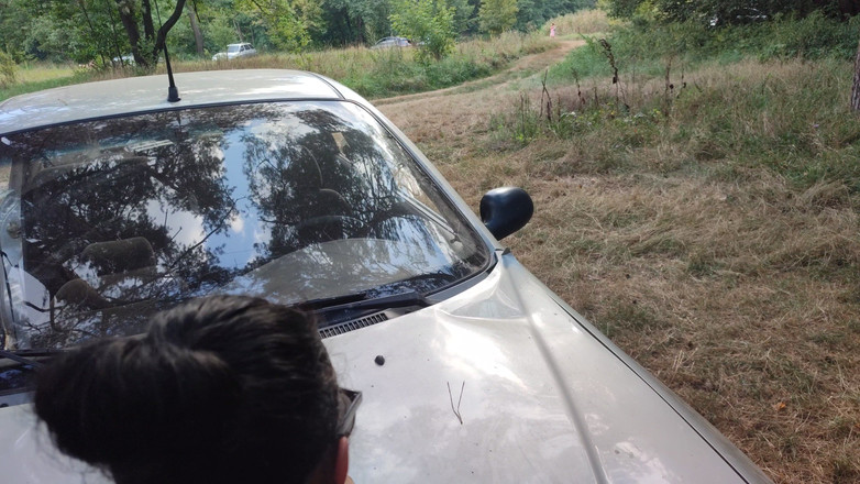 DirtyLubov: Seks z cipką obok samochodu