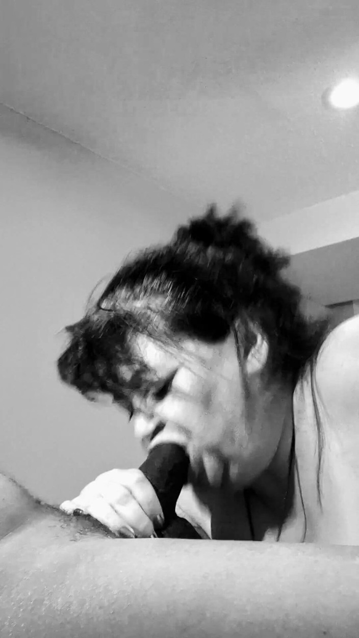 MrsHoley: Chupando la polla del padrastro negro