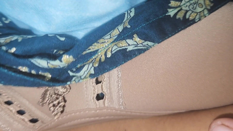 Banglavabi: Boleśnie ostry seks z czystym dźwiękiem Bangladeszu