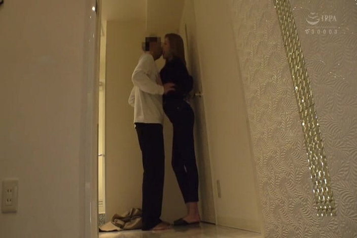 CherryBONBON: A Nipple Obsession Documentary with a Carefree Gal Companion - 2