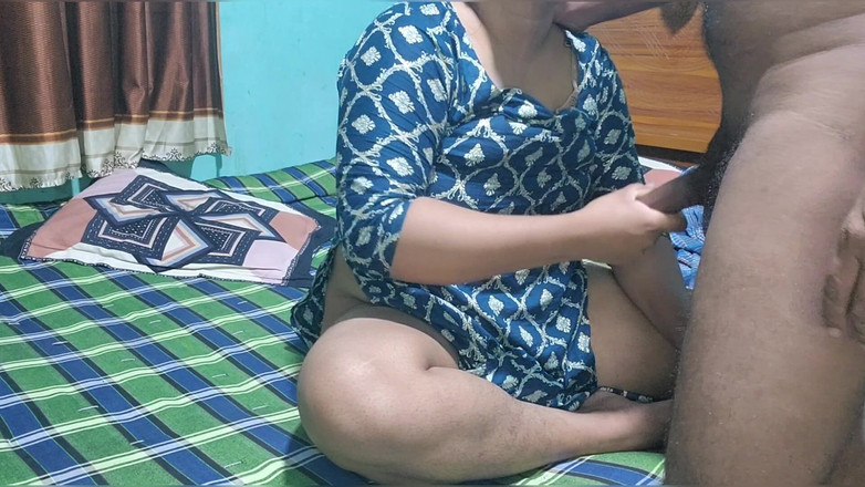 Banglavabi: 남편이 집에 없을 때 배다른 아들에게 따먹히는 방글라데시 새엄마.