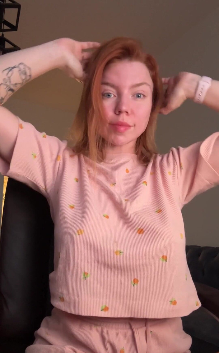 Kisankanna: Safada ruiva de manhã - 13