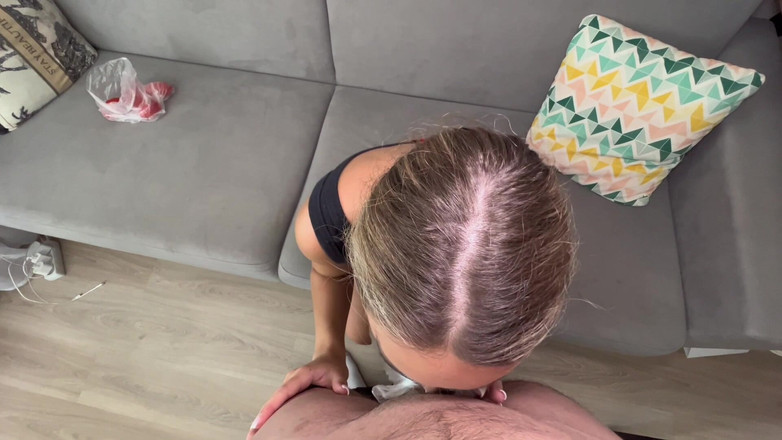 FamilyNews: Mengongkeknya, jadi dia akan belajar cara mengikat tali