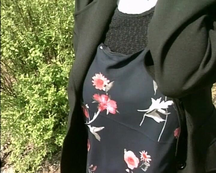 YOUR FIRST PORN: 可爱的青少年大胸 - 软夹