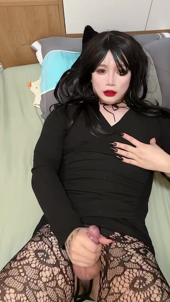 Akbb: Das läufige Kätzchen spritzt eine riesige Menge Sperma auf meine...