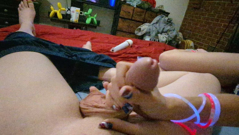 Richelle Rose: 4. července POV zblízka Ruční práce s kapajícím spermatem a pěknými...