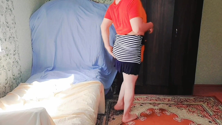 Kitty_Cross: प्यारी बहिन रंगीन लॉलीपॉप और मुस्कान के साथ पोज दे रही है