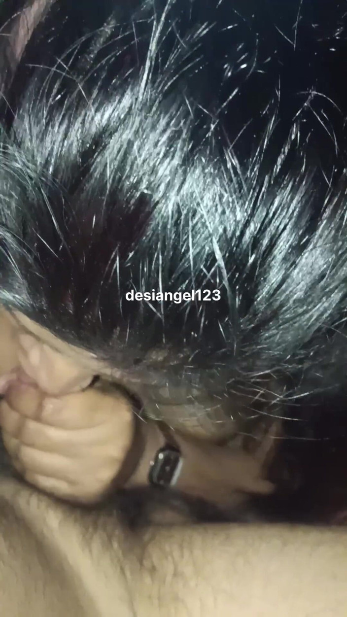 Desiangle: Awesome Blowjob Cock Sucking of Bhabhi Till Cumshot. Must Watch