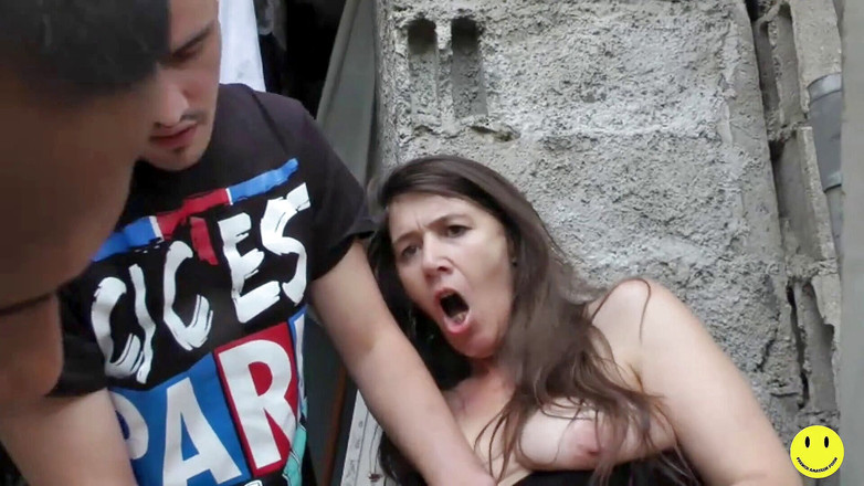 French Amateur Porn: Mature bitch gets all her holes fucked by three younger...