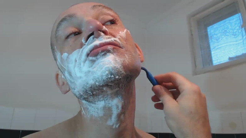 TIVADAR 73: Tivadar 73 ( stripchat modell ) Shaving