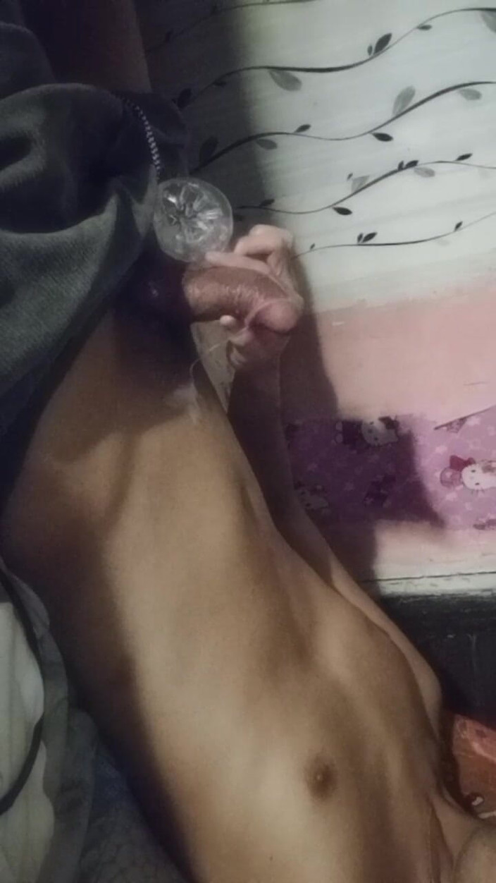 SunflowerBaby: Chơi với đồ chơi tình dục