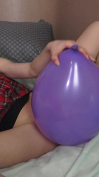 Teen Babe Ballon Fucking