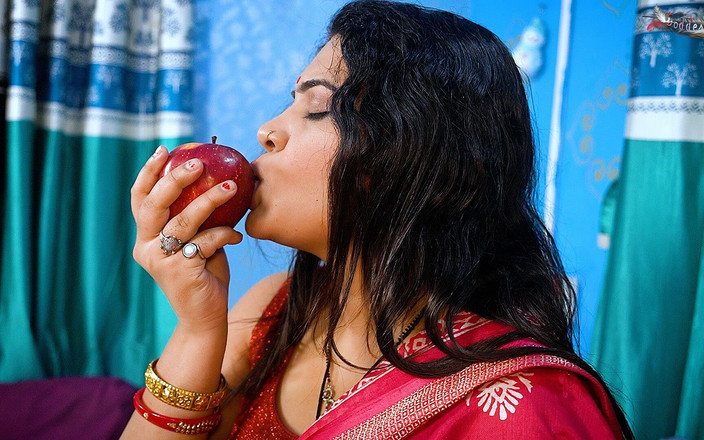 Desi Bold Movies: Desi Mallu bhabhi đụ mạnh với debar của cô ấy khi chồng...