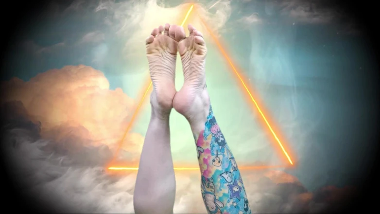 Baal Eldritch: Sweaty Toes and Tears: a Beta's Descent - Asmr, Foot, Feet,...