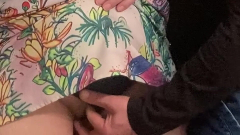 PriyaNaavya: Oh mio dio! Toccando la bella figa e le mutandine...