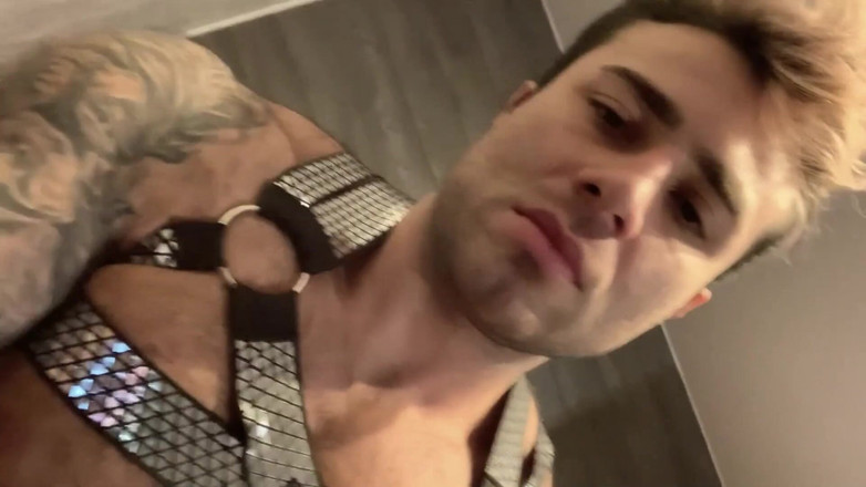 Maximus Barmin: Pompage de bite, jeux de muscle, militaires kaki (partie 2)