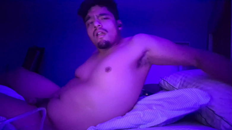 NakyJoss: Mi sego il mio cazzo non circonciso mentre mi gonfia...