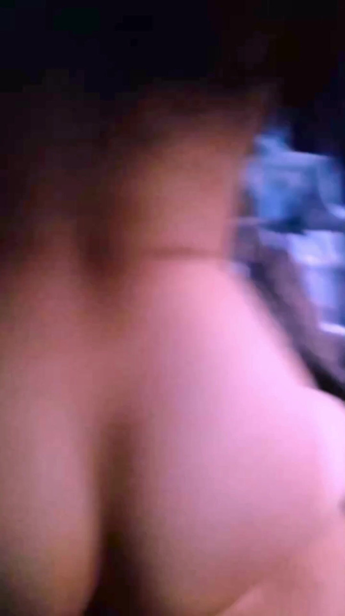 DasheLKI: クラスメートとセックスする