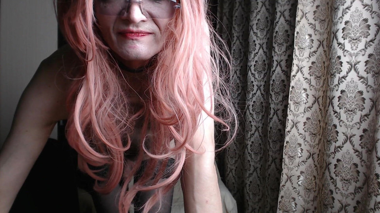 violet_bisex: Bekle Natasha, bir emrim var.