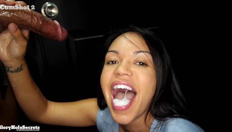 Aziani: Latina cock sucking spinner
