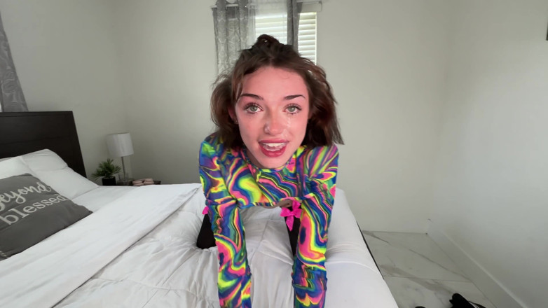 J-Mac: Linda nena Tye Dye es follada y doblada por Jmac